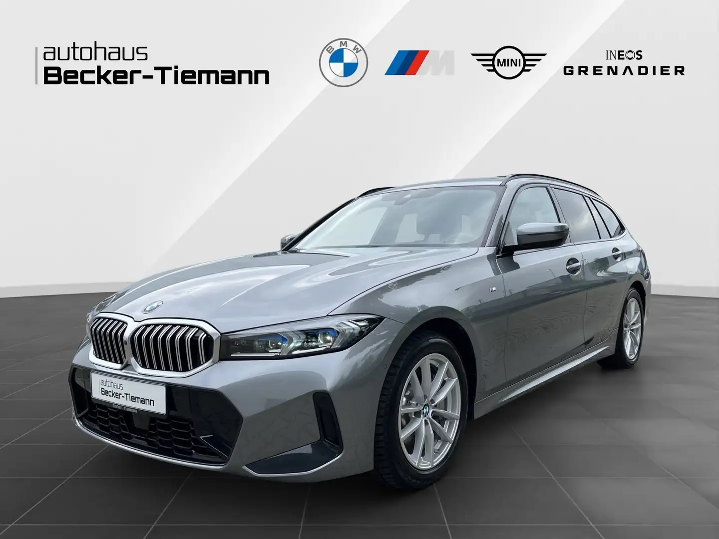 BMW 330 d xDrive Touring M-Sport NP:82.200,- AHK HUD Pano Grau - 1