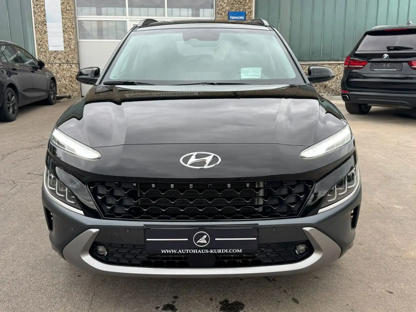 Hyundai KONA 1.6 TGDI 7G Prime ACC LED RKAM NAVI CARPLAY Schwarz - 2