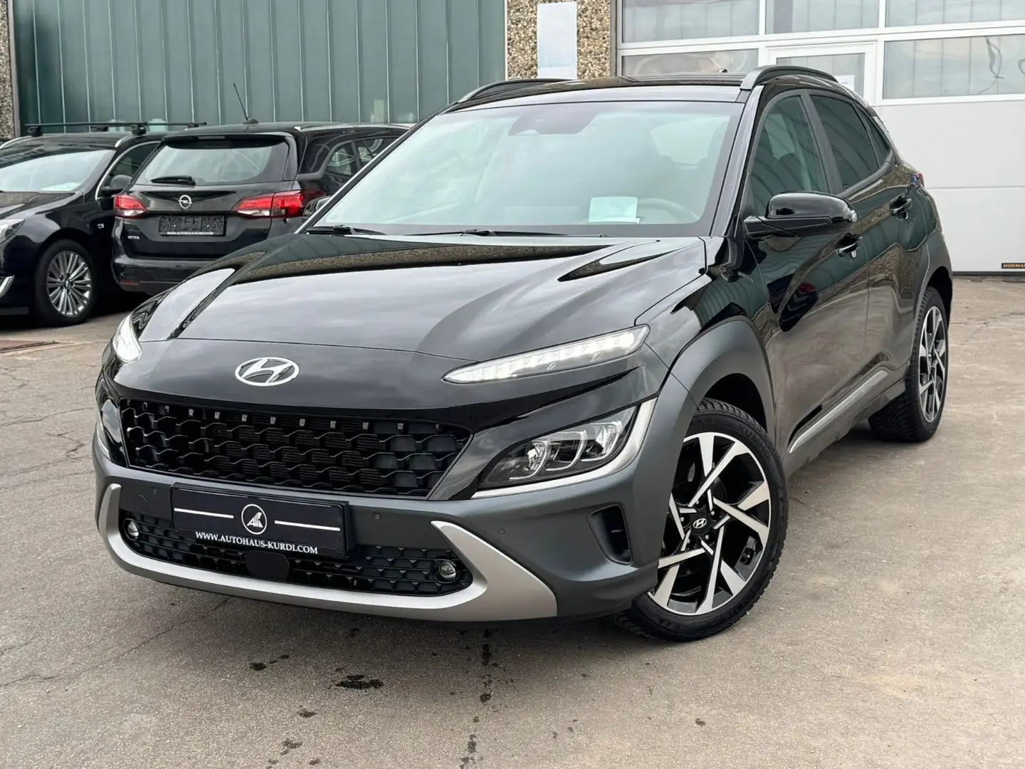Hyundai KONA 1.6 TGDI 7G Prime ACC LED RKAM NAVI CARPLAY Schwarz - 1