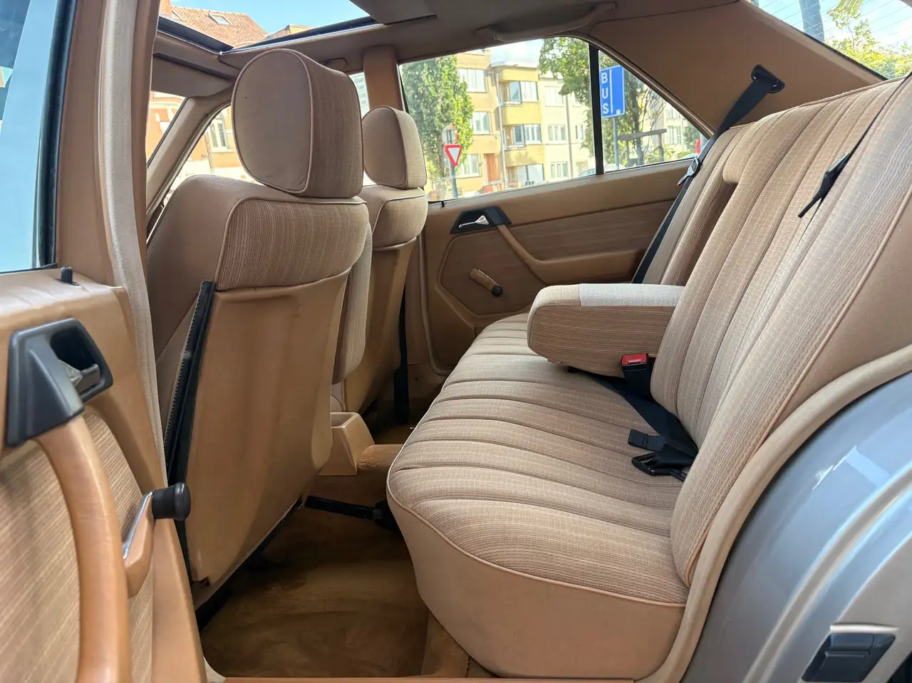 Mercedes-Benz E 230, foto 7