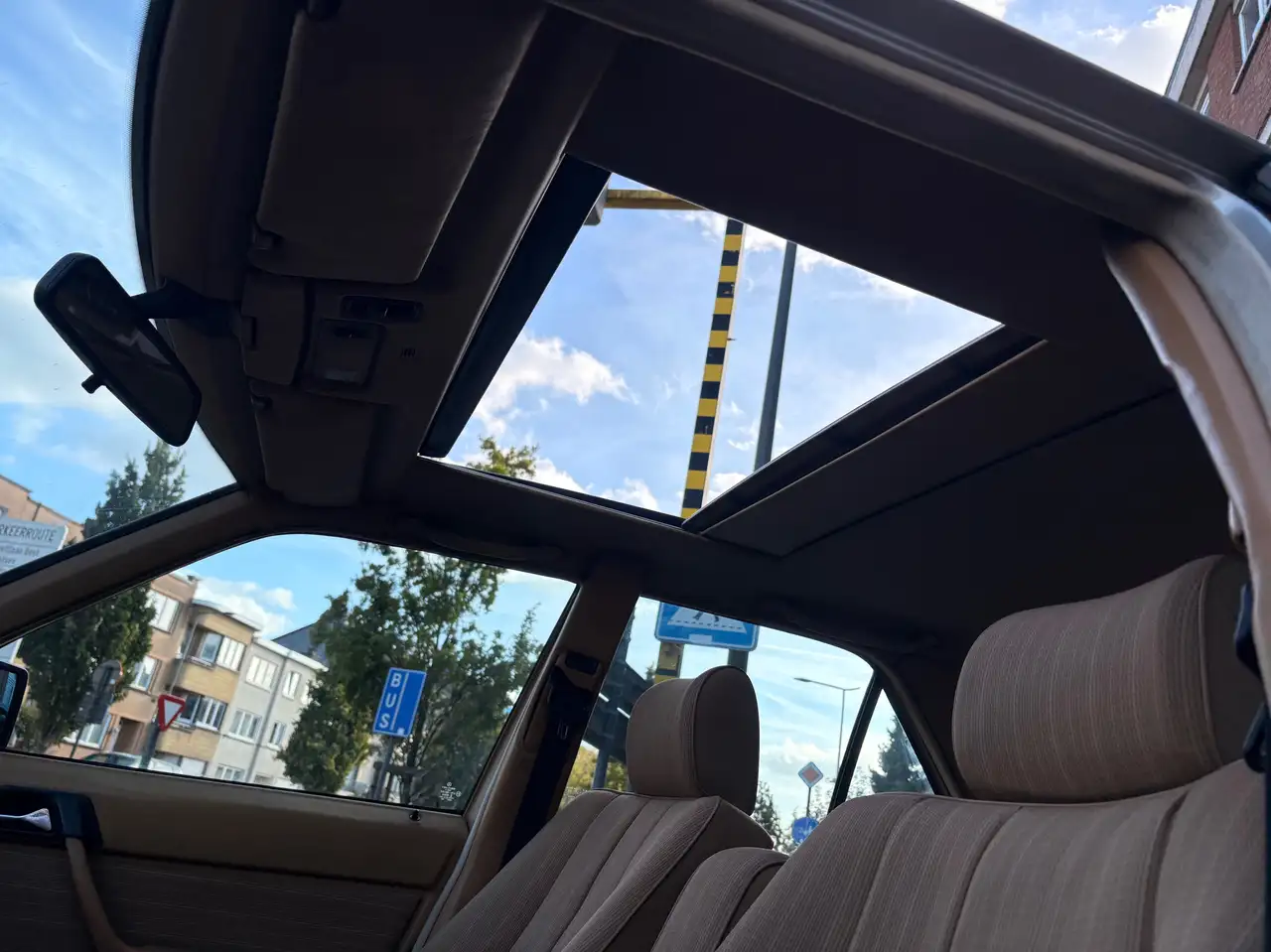 Mercedes-Benz E 230, foto 11