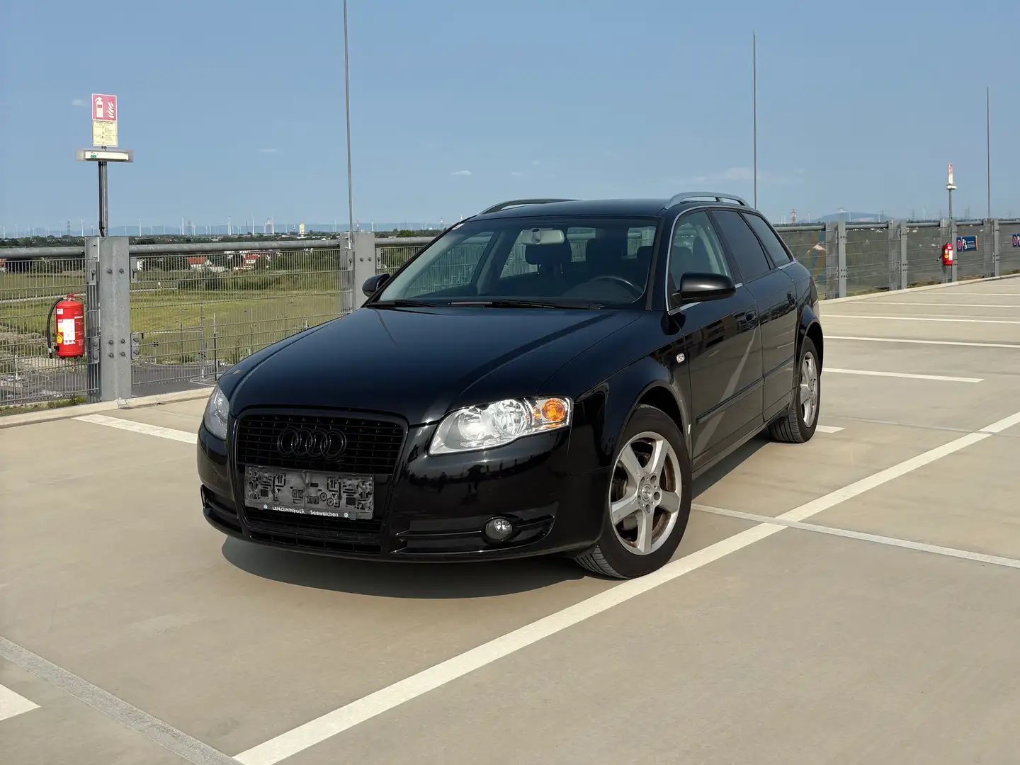 Audi A4 Avant 2,0 TDI DPF Multitronic | TOP GEPFLEGT Schwarz - 1