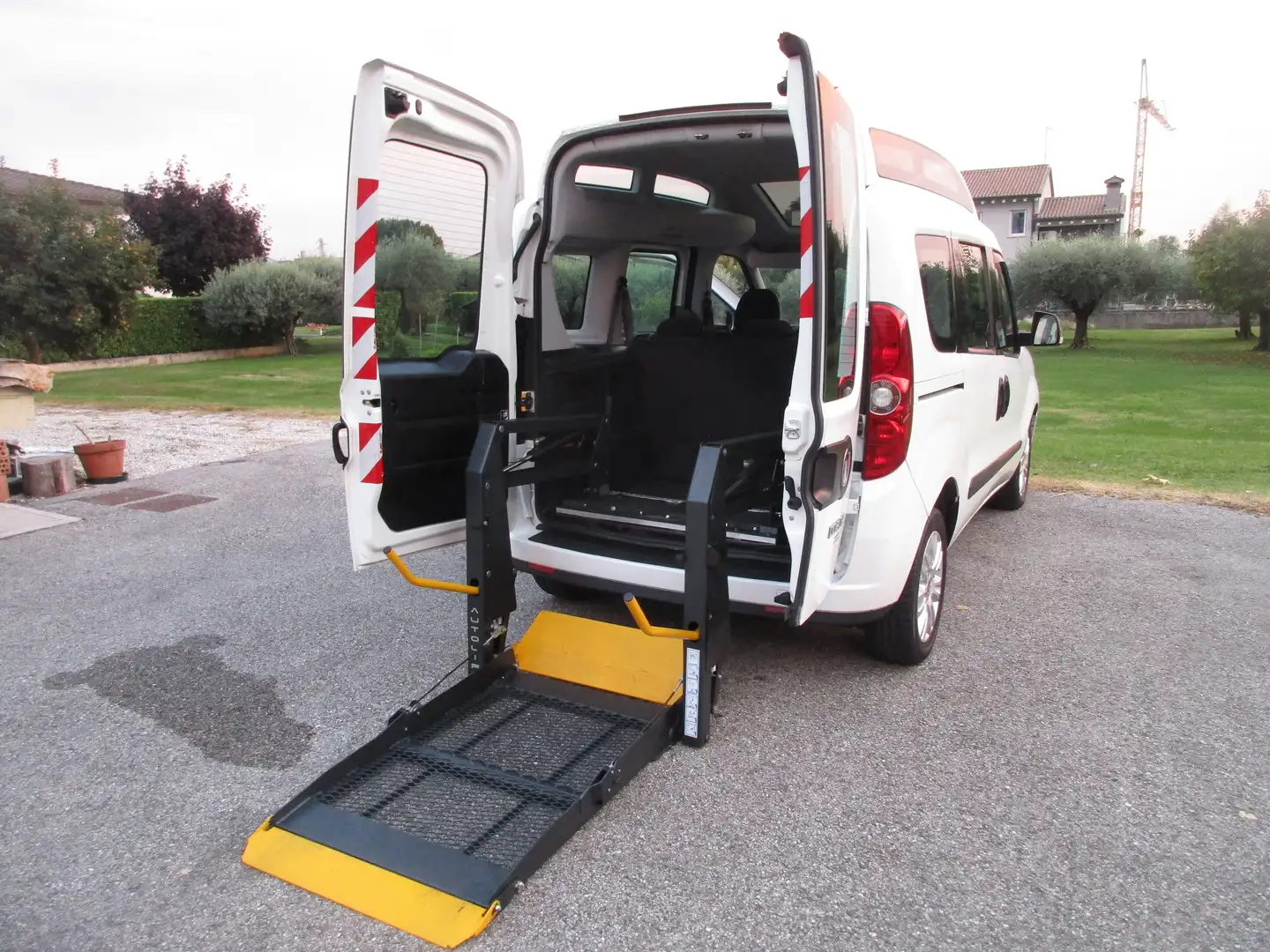 Fiat Doblo MAXI 2.0 TETTO ALTO TRASPORTO DISABILI Bianco - 1