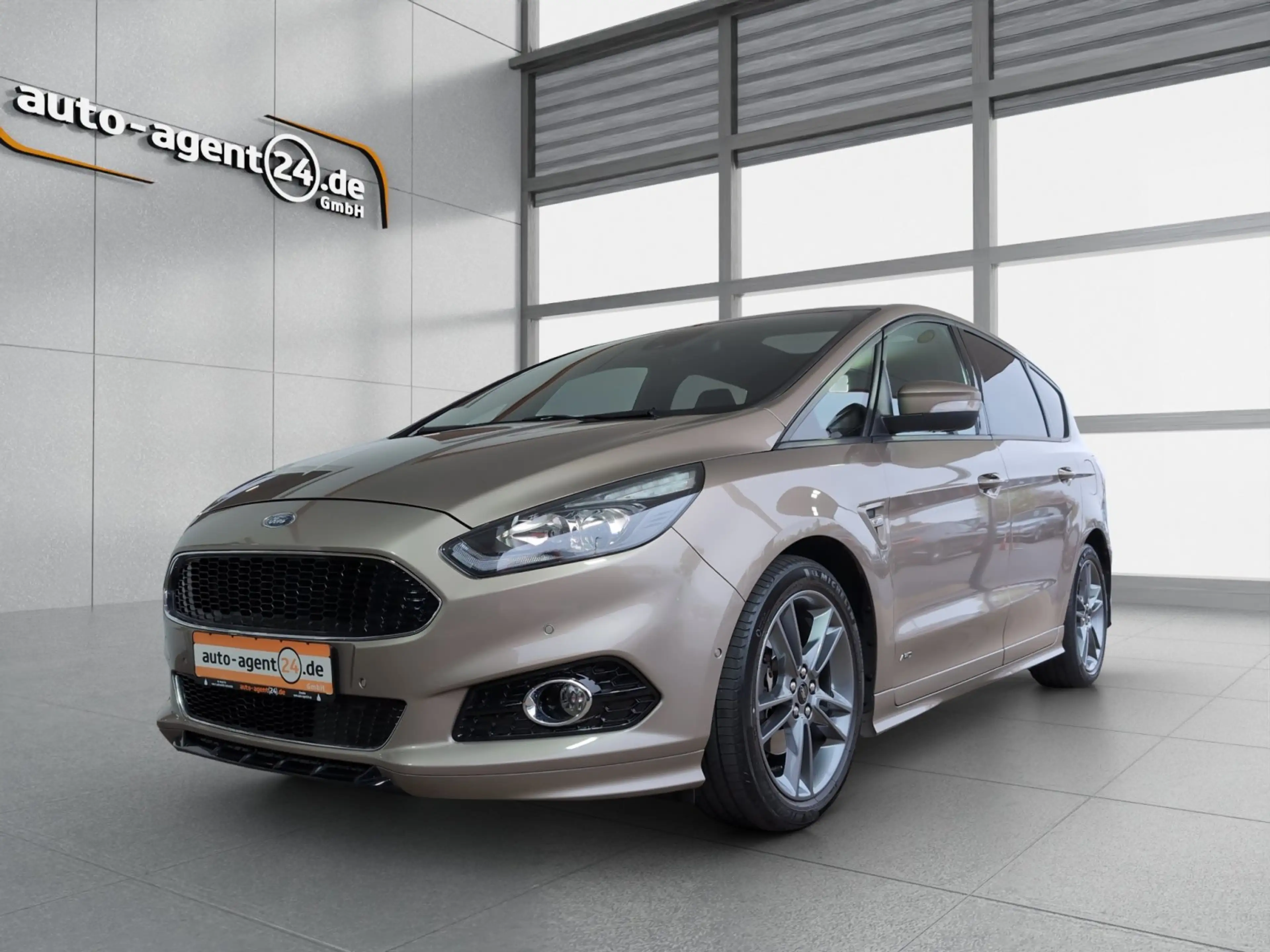 Ford S-Max 2.0 EcoBlue AWD ST-Line/Pano/ACC/AHK/7-Sitze — photo 2
