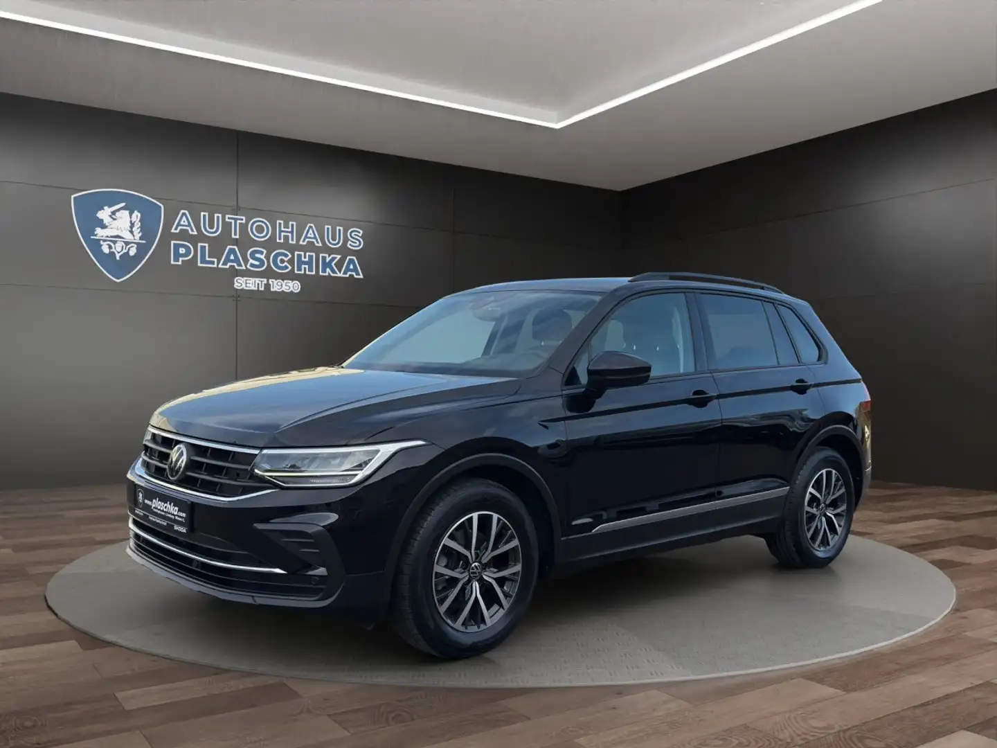 Volkswagen Tiguan 2.0 TDI Life PANORAMA+KAMERA+NAVI Klima Navi Schwarz - 1