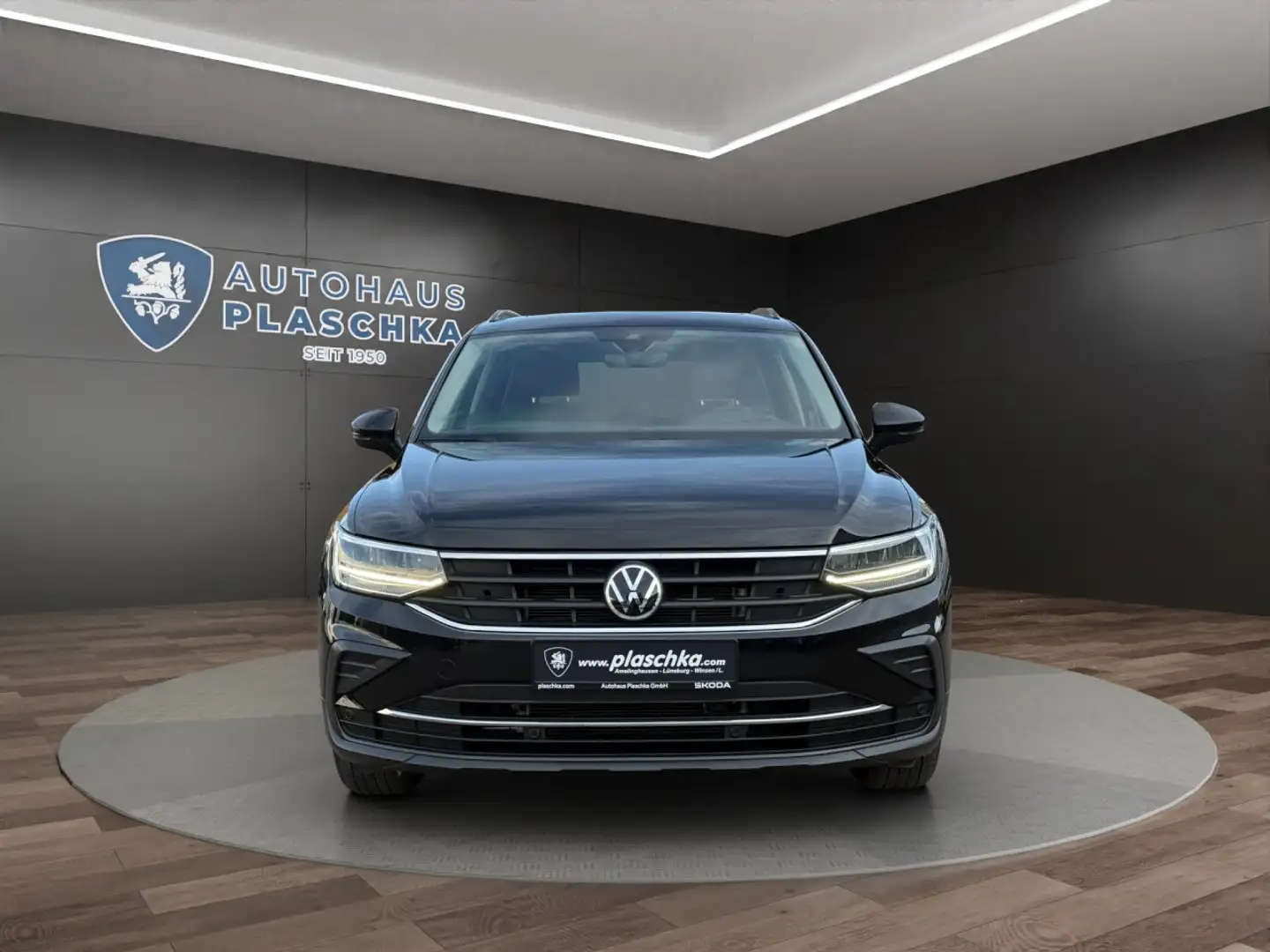 Volkswagen Tiguan 2.0 TDI Life PANORAMA+KAMERA+NAVI Klima Navi Schwarz - 2