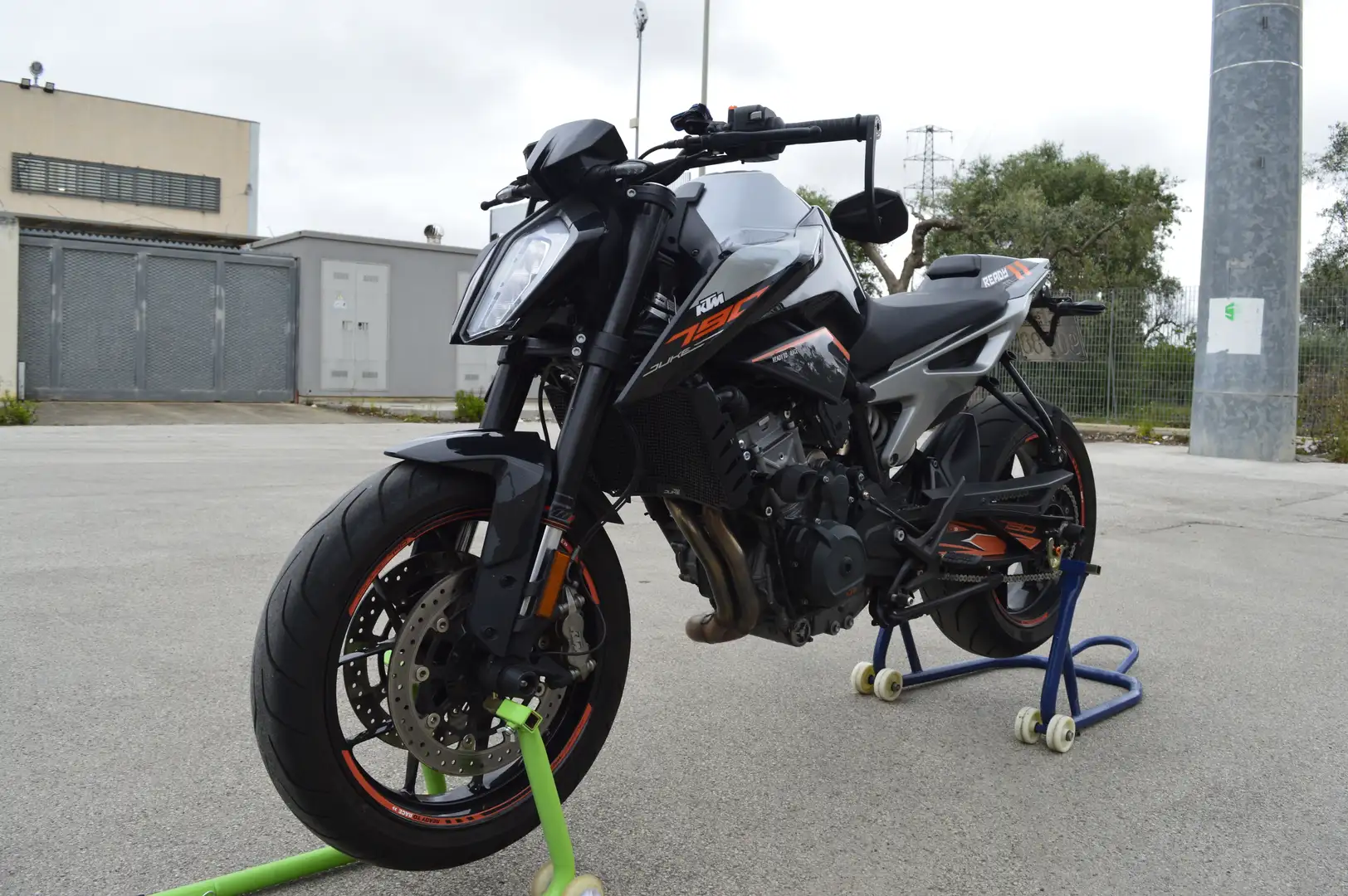 KTM 790 Duke Nero - 1