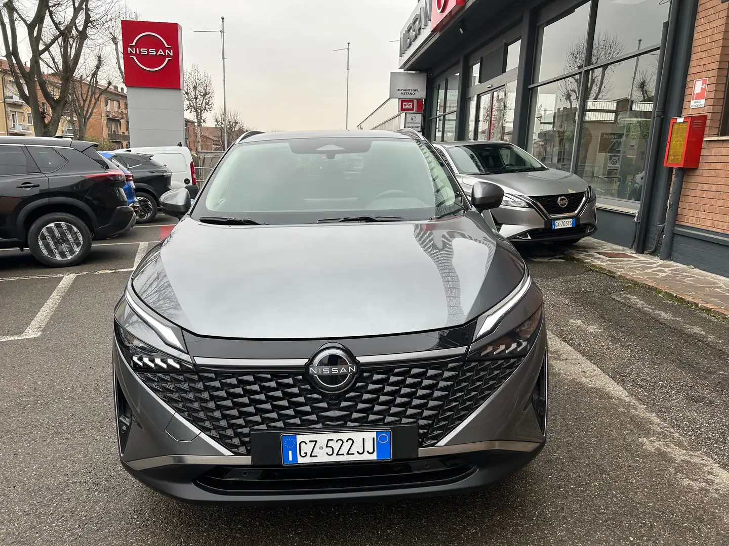 Nissan Qashqai Qashqai 1.3 mhev N-Connecta 2wd 140cv Gris - 2