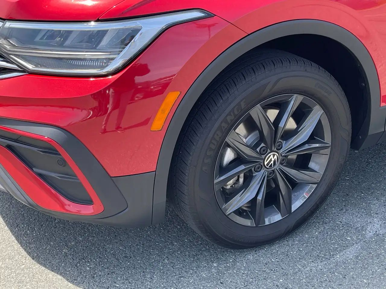 Volkswagen Tiguan снимка Volkswagen Tiguan