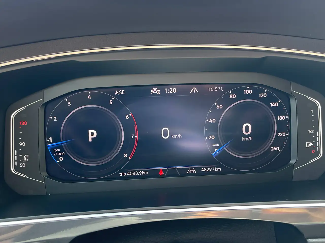 Volkswagen Tiguan снимка Volkswagen Tiguan