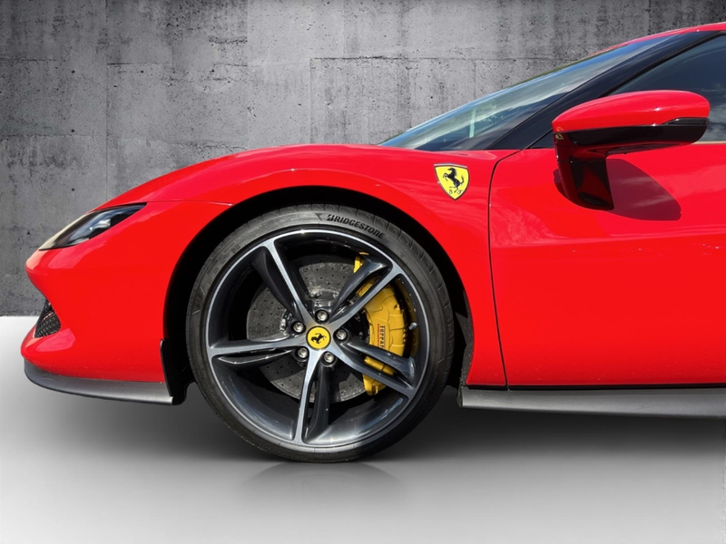 Ferrari 296 GTB Frontlift Parksensoren Rückfahrkamera — photo 9