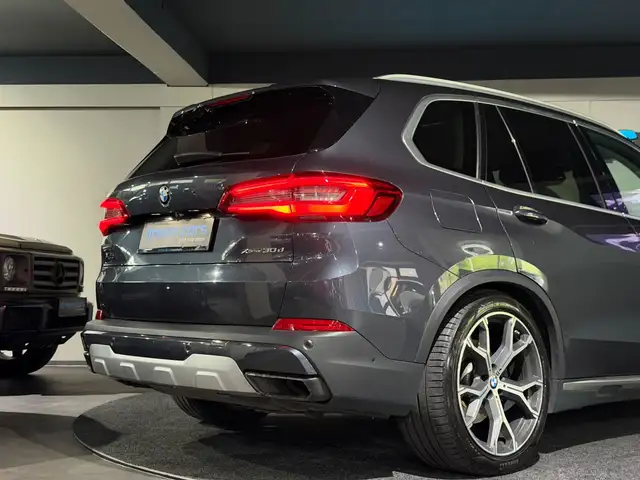 BMW X5 view 15
