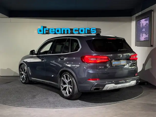 BMW X5 view 18