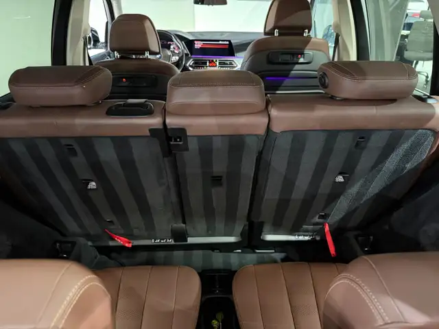BMW X5 view 24