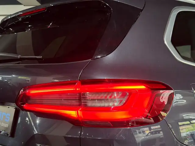 BMW X5 view 14