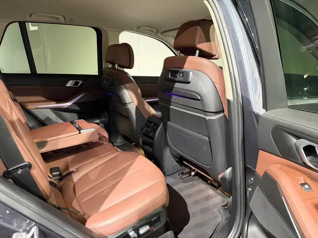 BMW X5 view 22