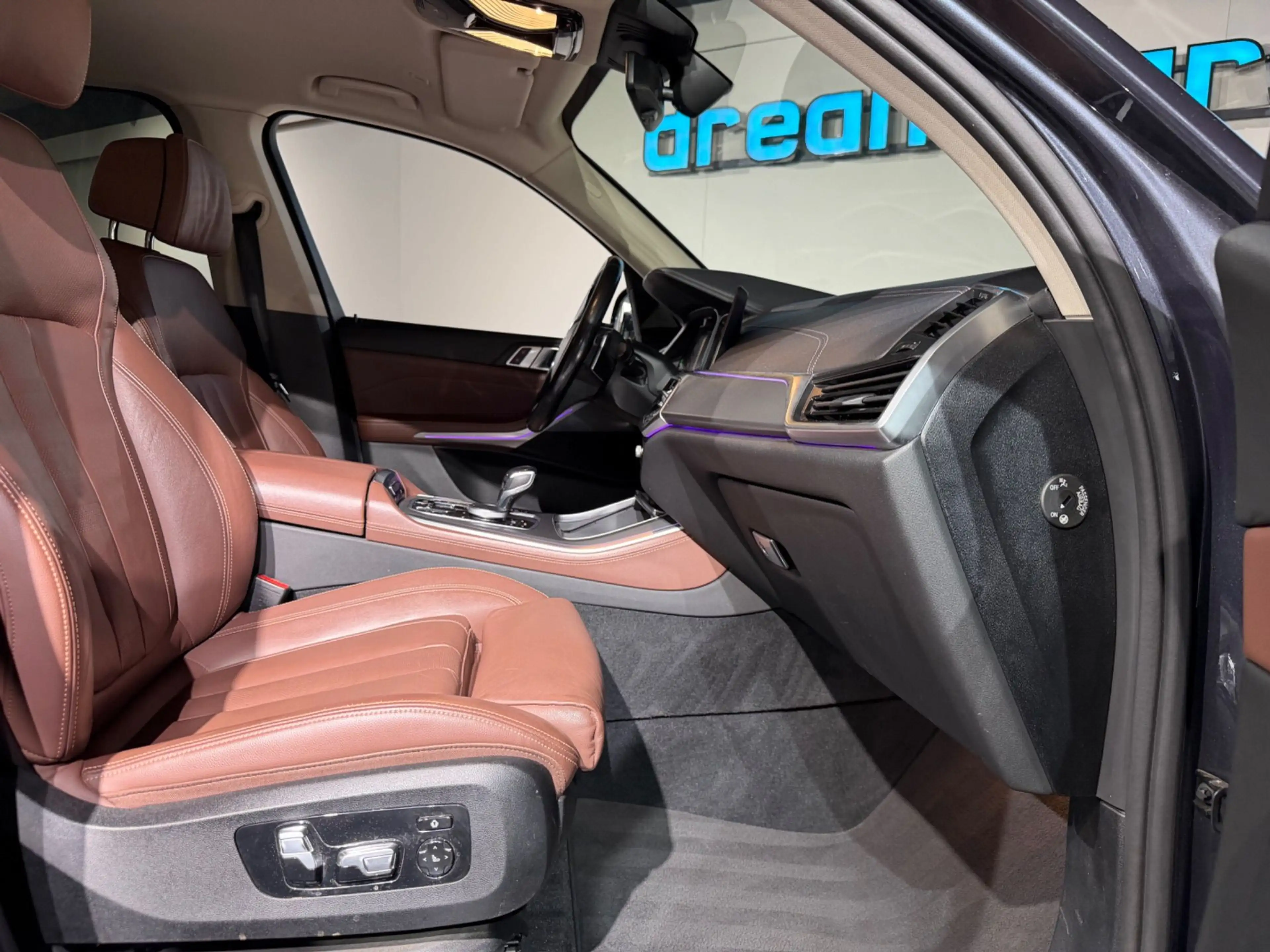 BMW X5 xDrive30d / 7 SITZER / LUFT / LASER / — photo 40