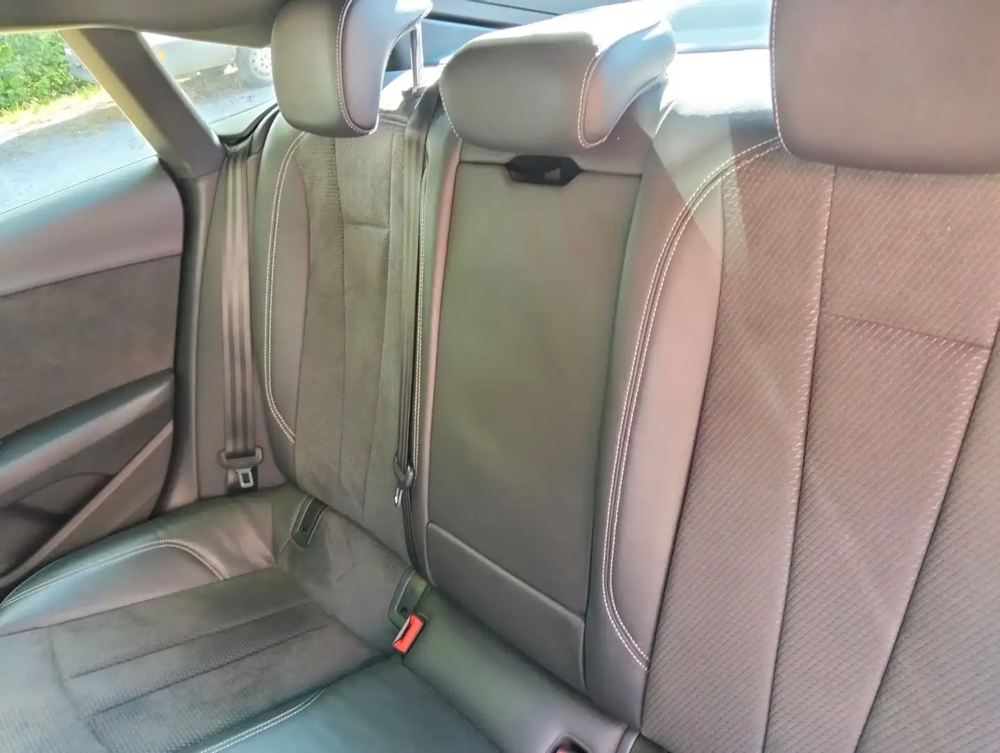 Audi A5 A5 Sportback 40 2.0 g-tron 170cv s-tronic Bianco - 2