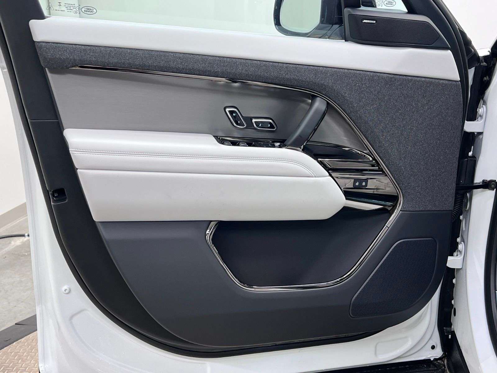 2026 Land Rover Range Rover Sport P360 S | LEASE FROM $999 PER MONTH thumb 29