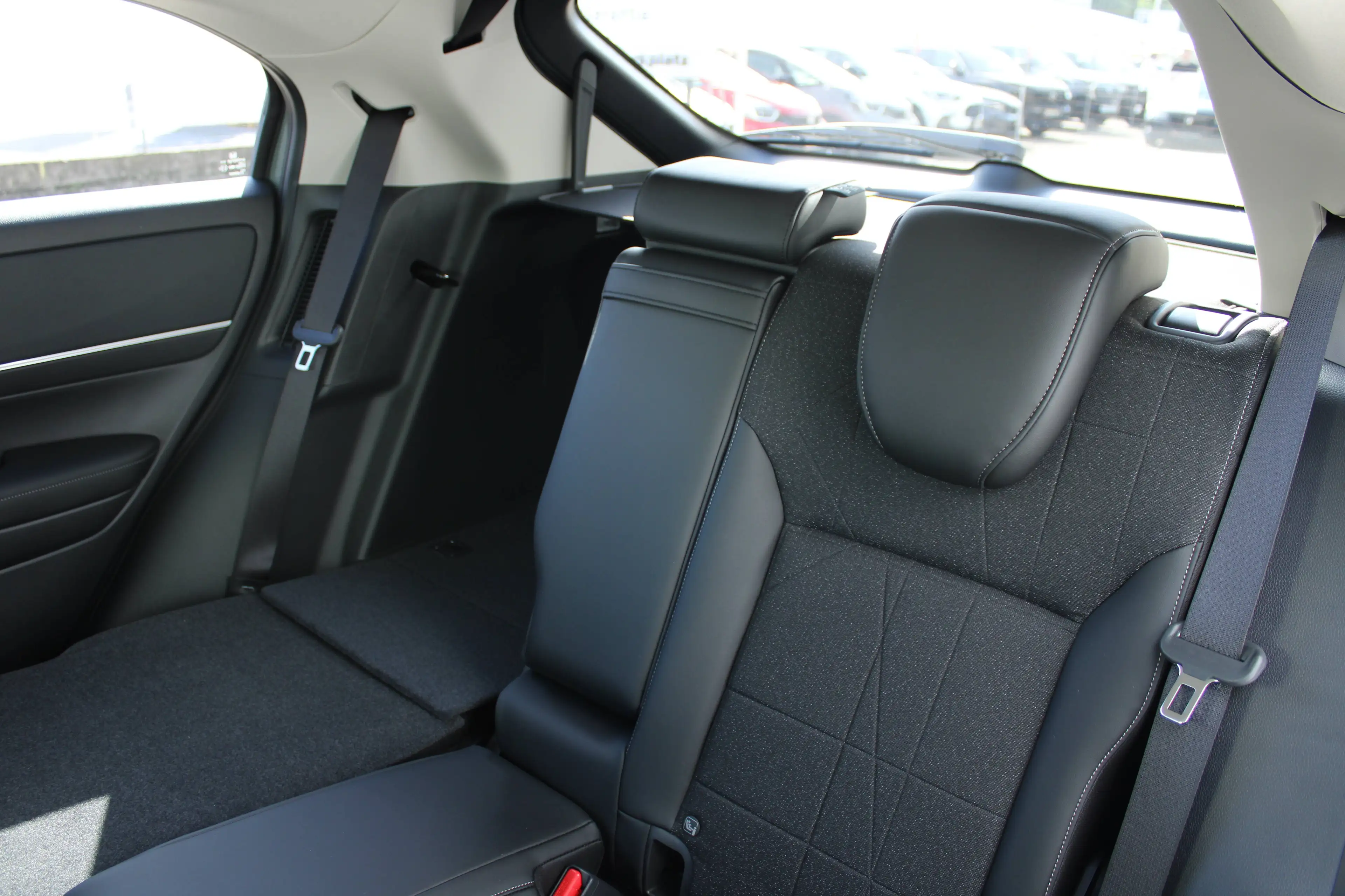 Honda HR-V 1.5 Hybrid Advance — photo 11