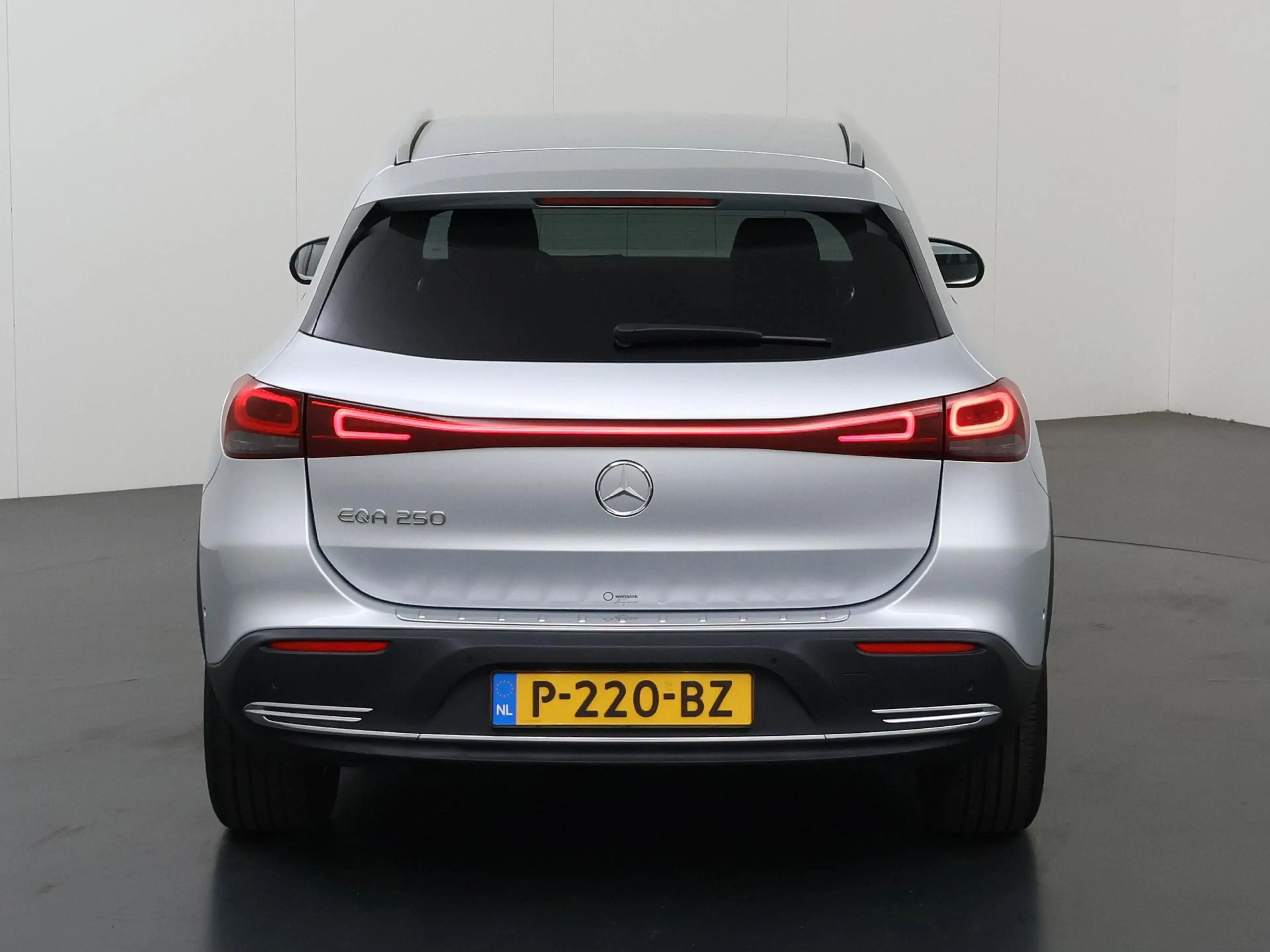 Mercedes-Benz EQA 250 Business Solution Luxury 67 kWh | Achteruitrijcame — photo 4