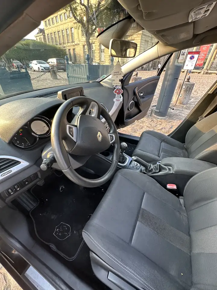Renault Megane Berline — photo 8