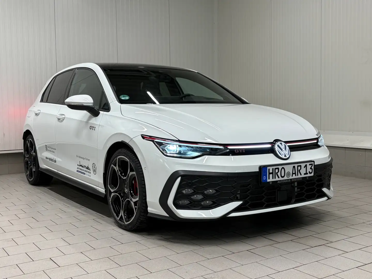 Volkswagen Golf VIII GTI 2.0 TSI DSG PANO MATRIX-LED RFK Weiß - 2