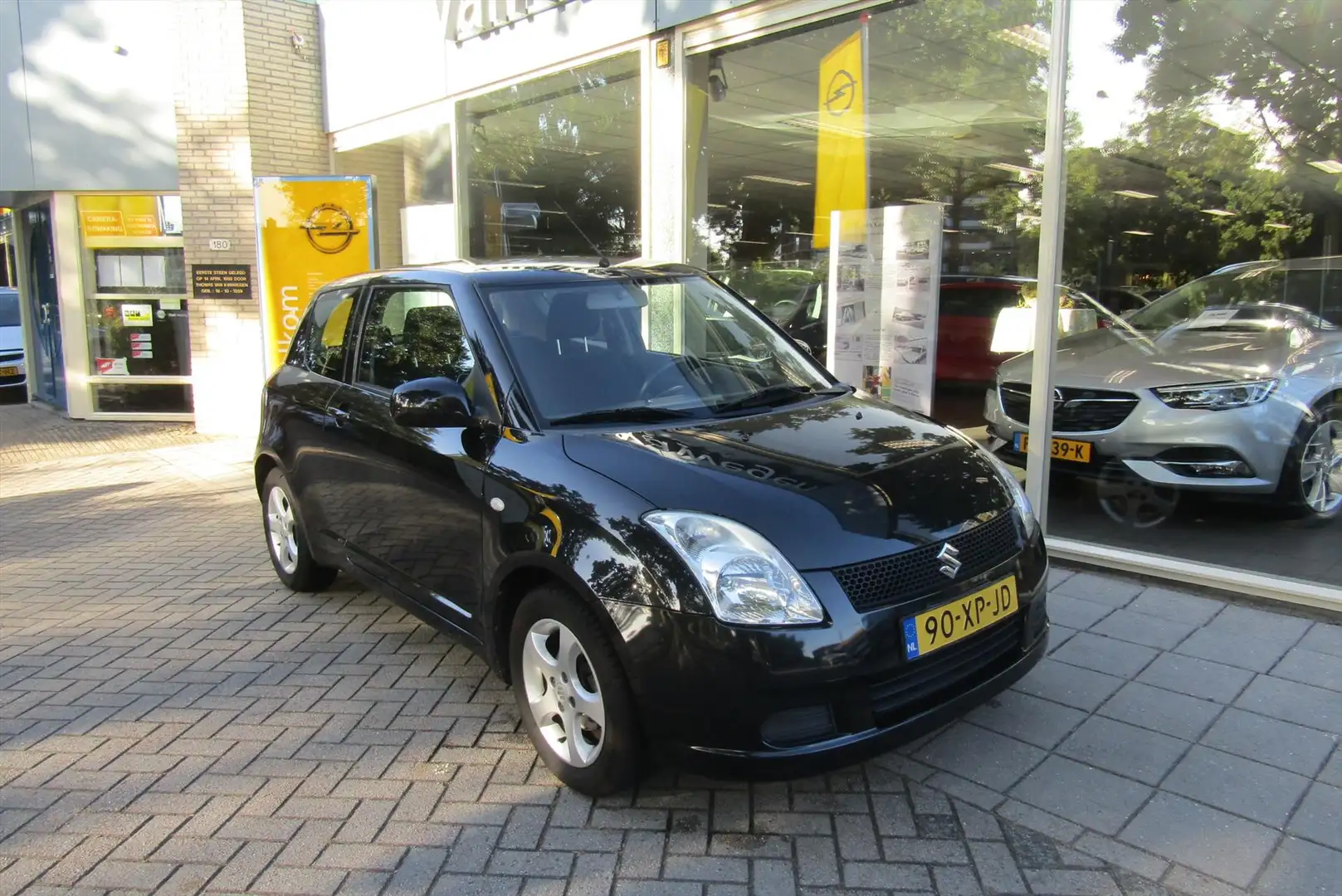 Suzuki Swift 1.3 3D Zwart - 2