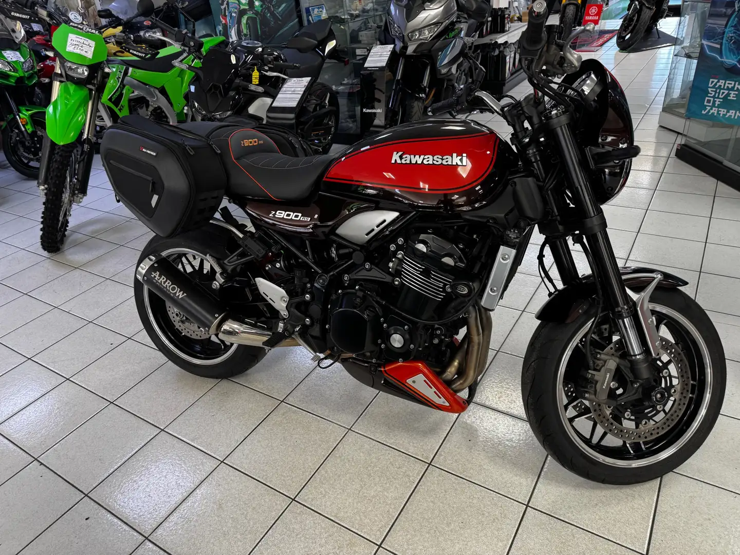 Kawasaki Z900RS Marrón - 2