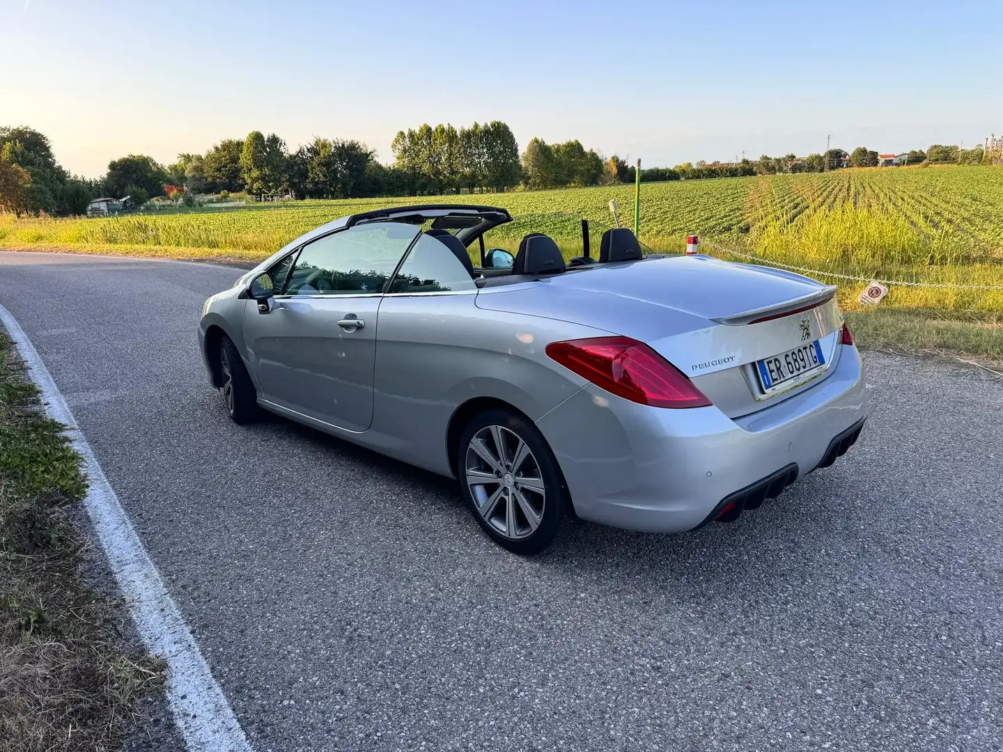 Peugeot 308 308 I 2007 CC CC 1.6 e-hdi 8v Allure s Stříbrná - 2