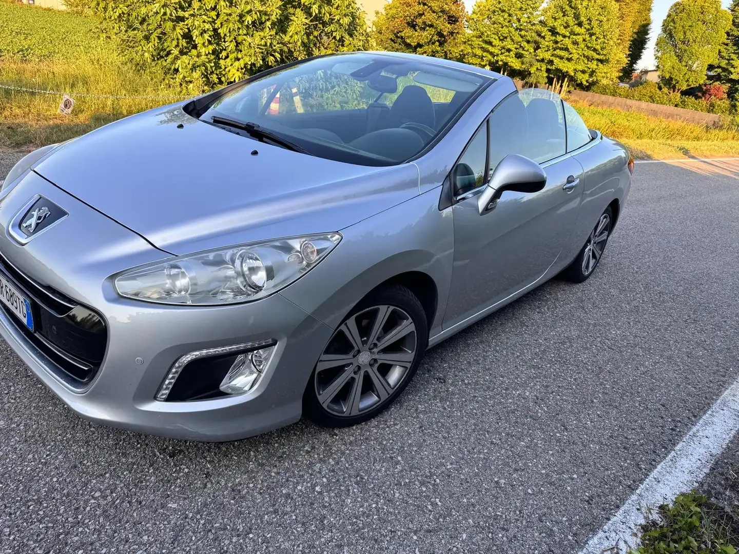 Peugeot 308 308 I 2007 CC CC 1.6 e-hdi 8v Allure s Stříbrná - 1