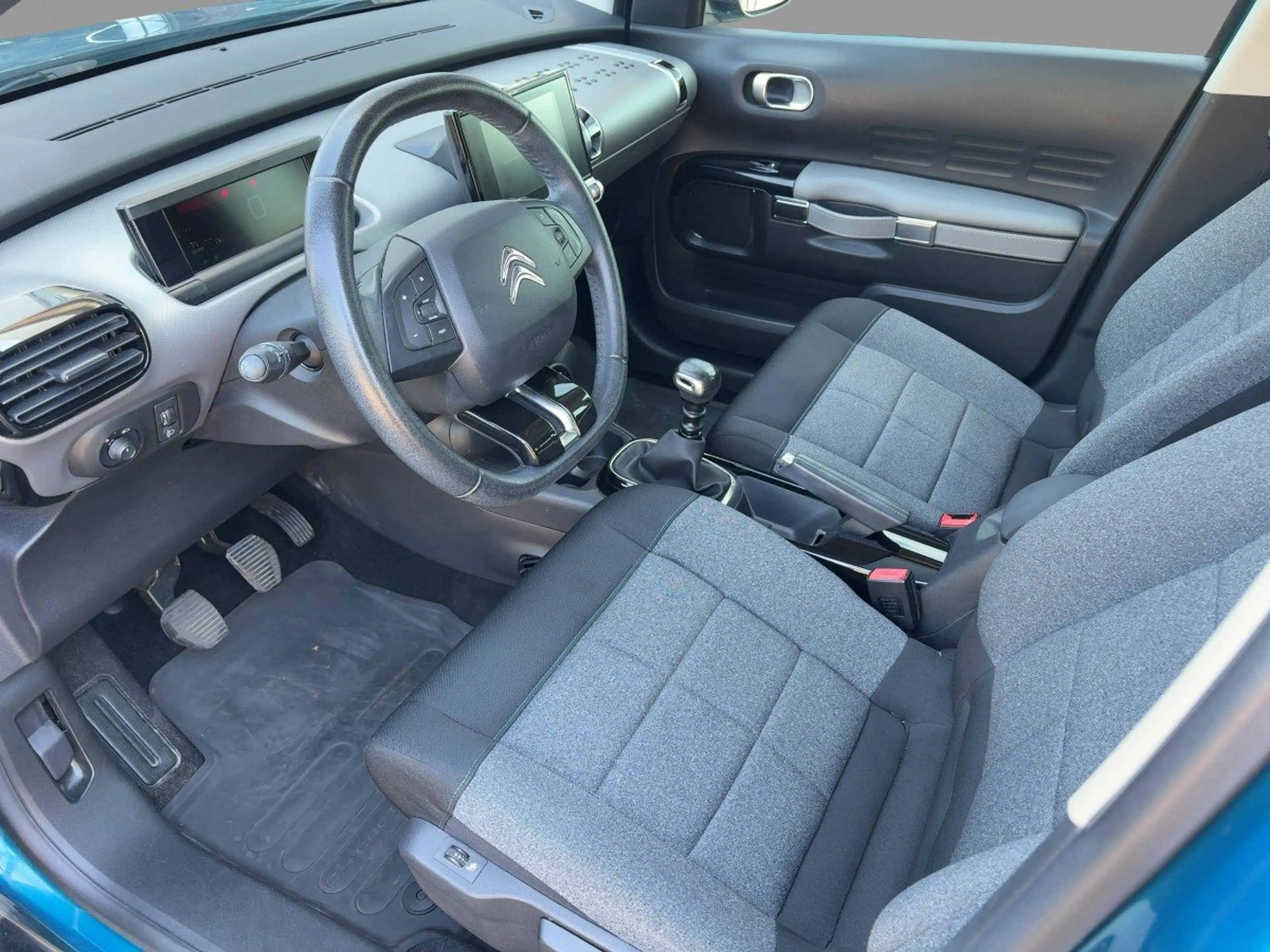 Citroen C4 Cactus 130 Shine *Pano*CarPlay*Kamera* — photo 8