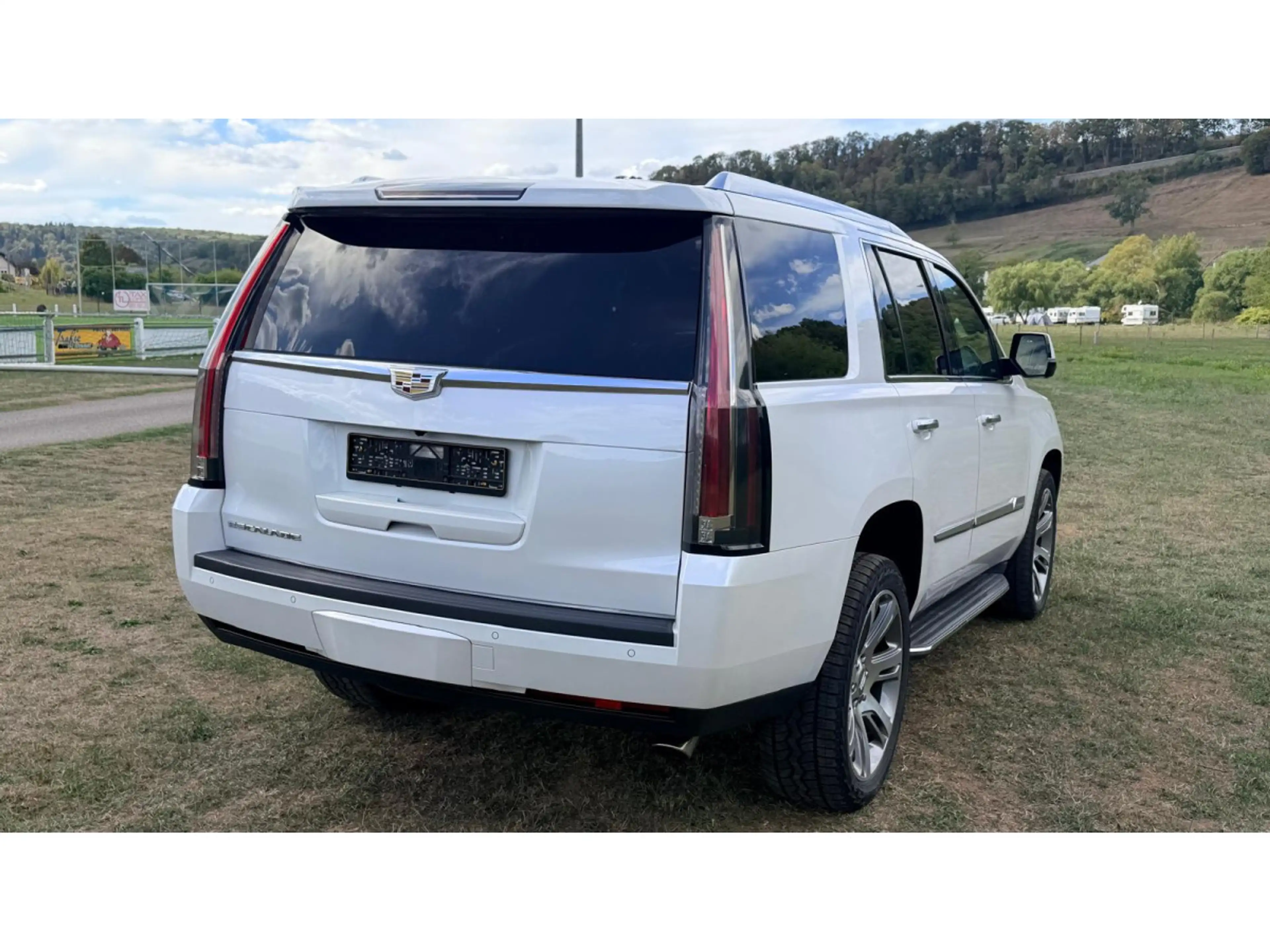 Cadillac Escalade 6.2 V8 — photo 9