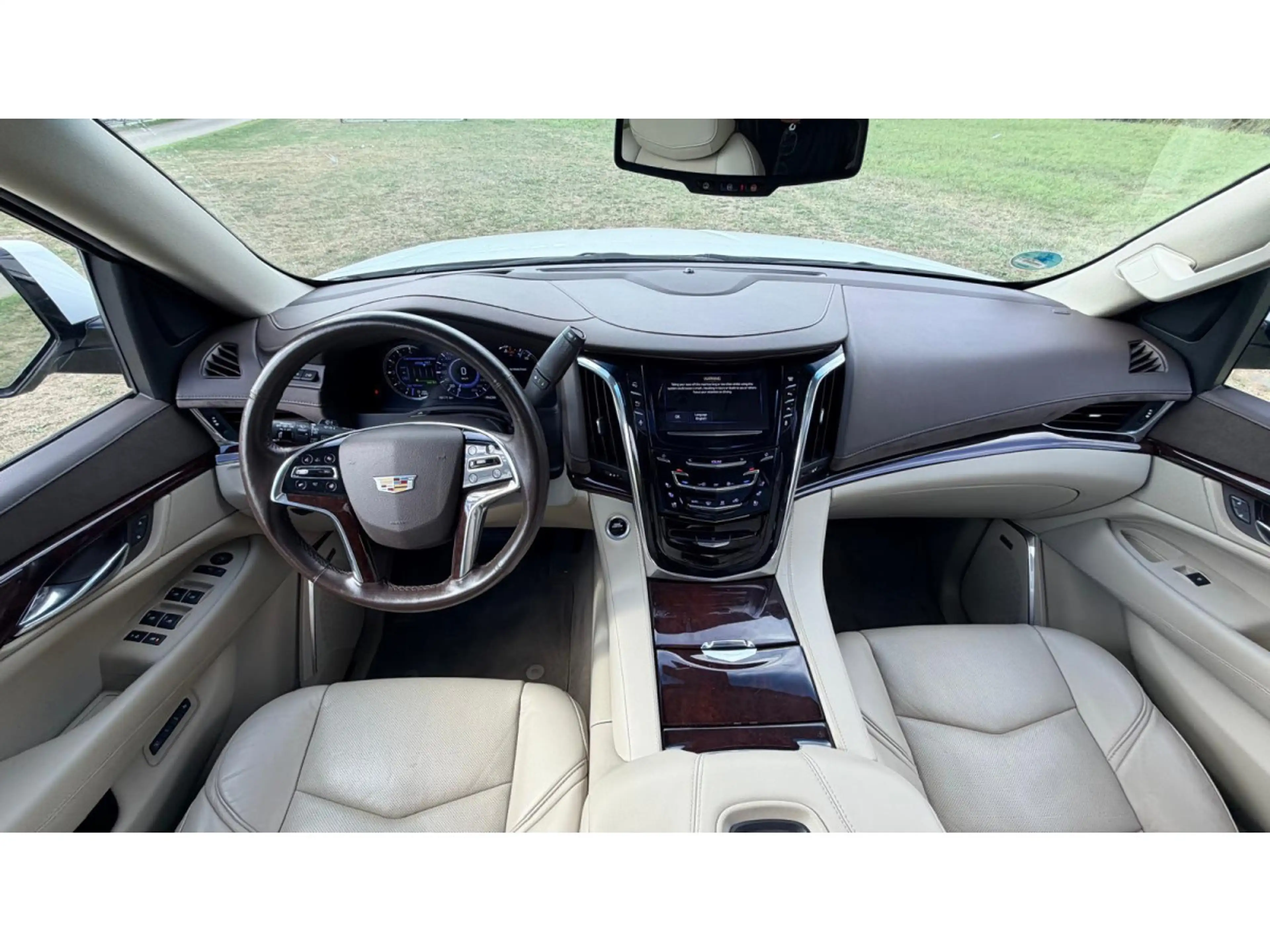 Cadillac Escalade 6.2 V8 — photo 11