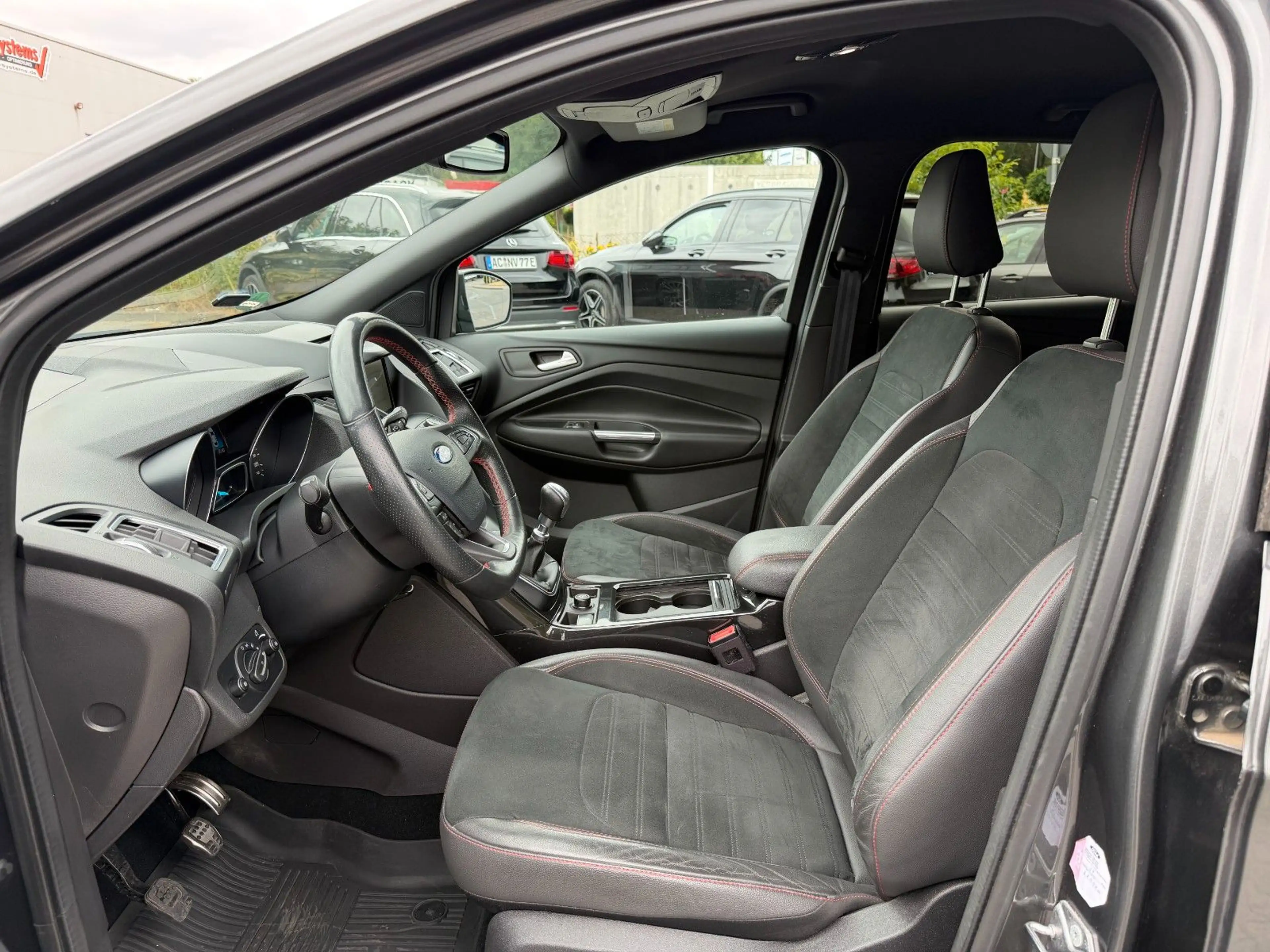 Ford Kuga ST Line Garantie *Keyless *Navi *Kamera* — photo 15
