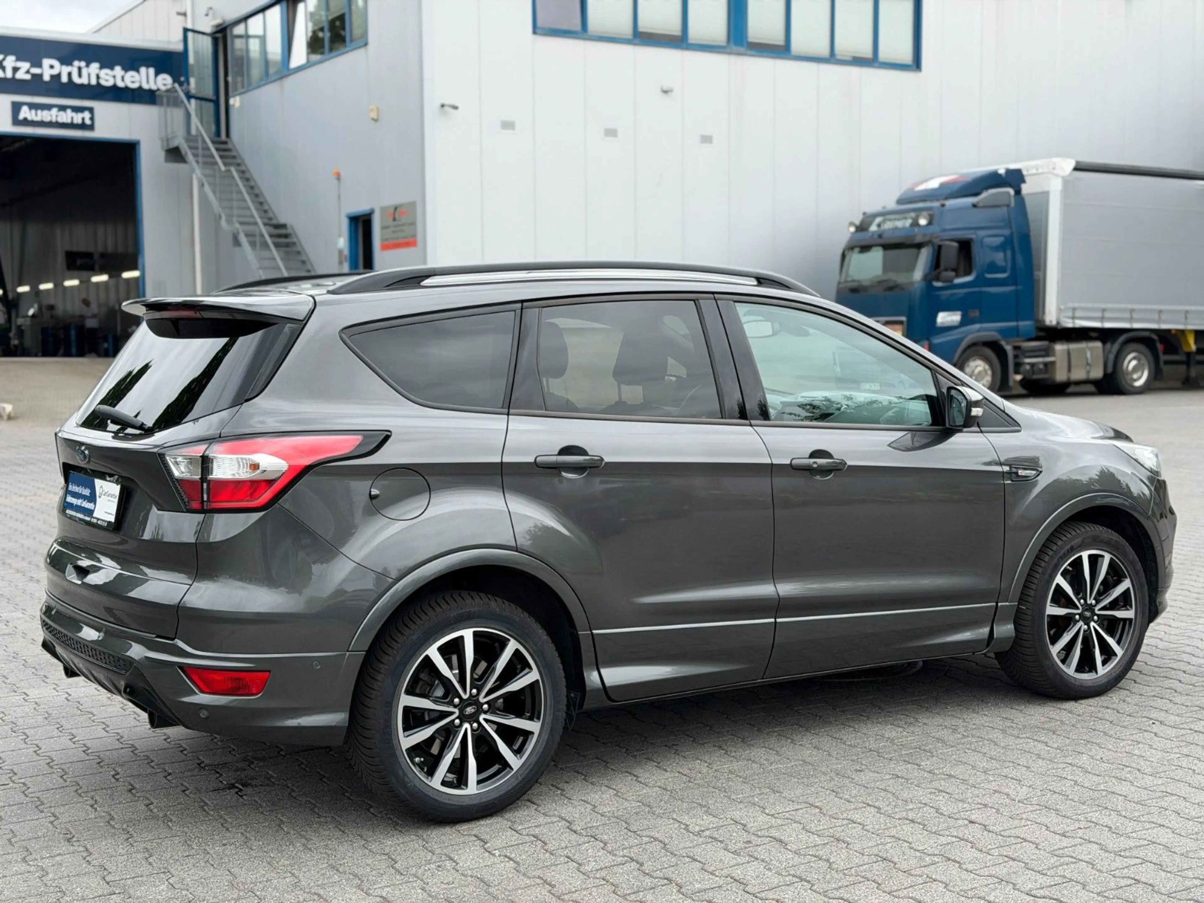 Ford Kuga ST Line Garantie *Keyless *Navi *Kamera* — photo 11