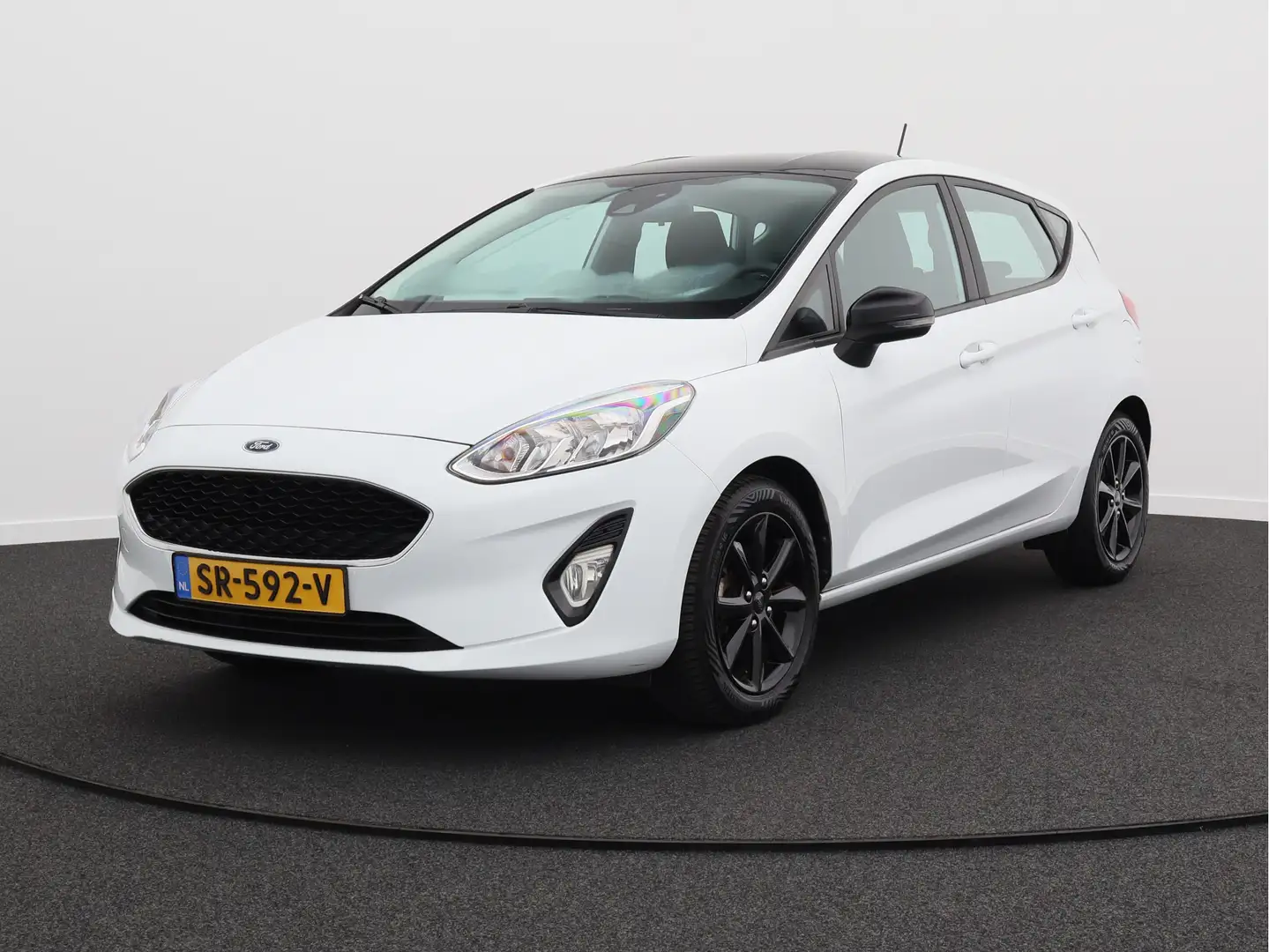 Ford Fiesta 1.1 black and white/ sportief/ mooie auto! Wit - 1