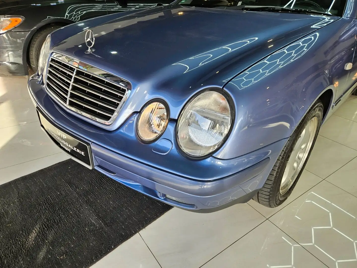 Mercedes-Benz CLK 230 KOMPRESSOR ELEGANCE*S-Heizung*2-Hand*Sch Blau - 2