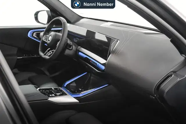 BMW X3 view 8