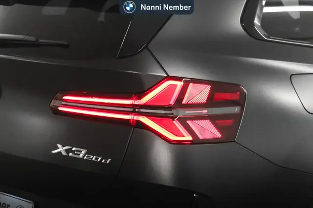 BMW X3 view 6