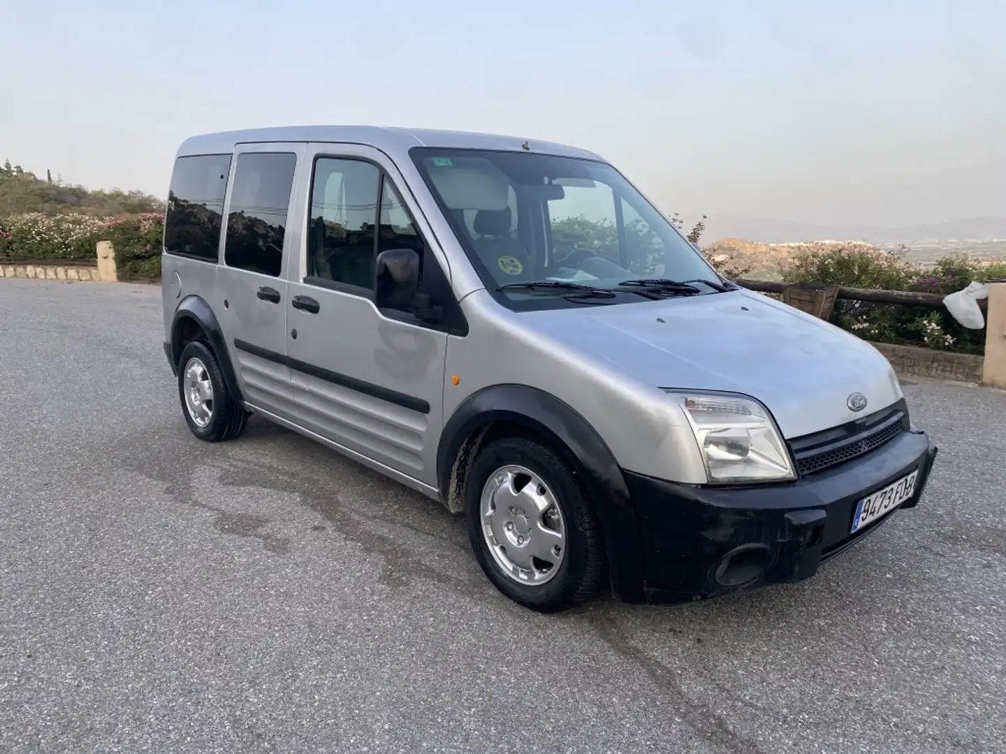 Ford Transit Connect FT Tourneo 230L 8Pl. 90 Plateado - 2