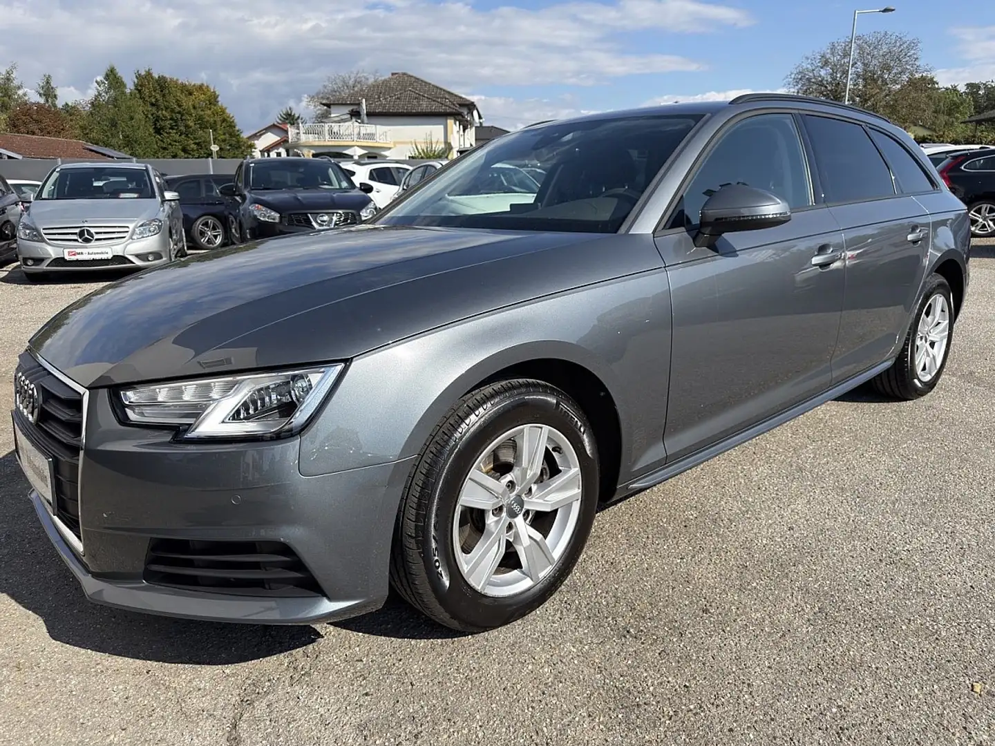 Audi A4 Avant 2,0 TDI S-tronic Grau - 2