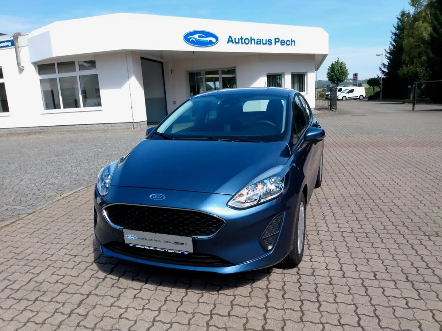 Ford Fiesta TREND - AHK*8-fach bereift*Winterpaket*Garantie Blau - 2