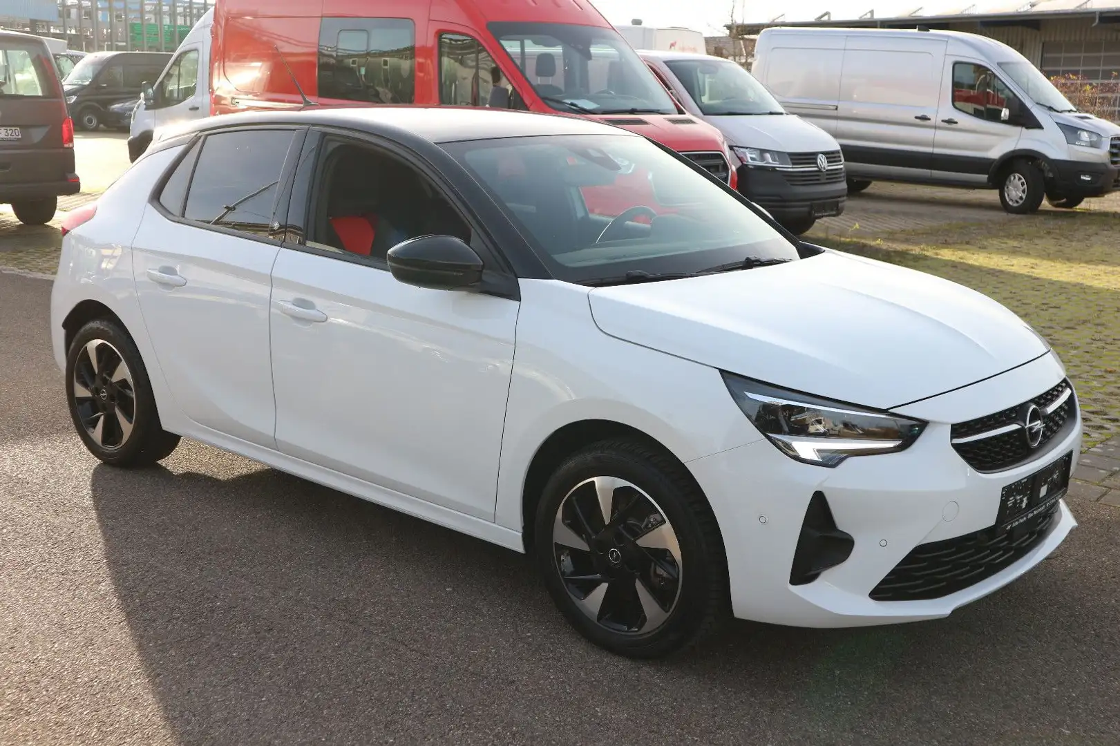 Opel Corsa -e GS Line Teilleder LED KAMERA SHZ NAVI Weiß - 2