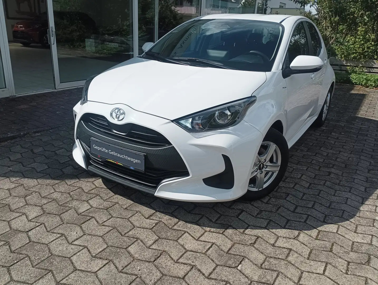 Toyota Yaris Hybrid 116 1.5 VVT-i Comfort Weiß - 2