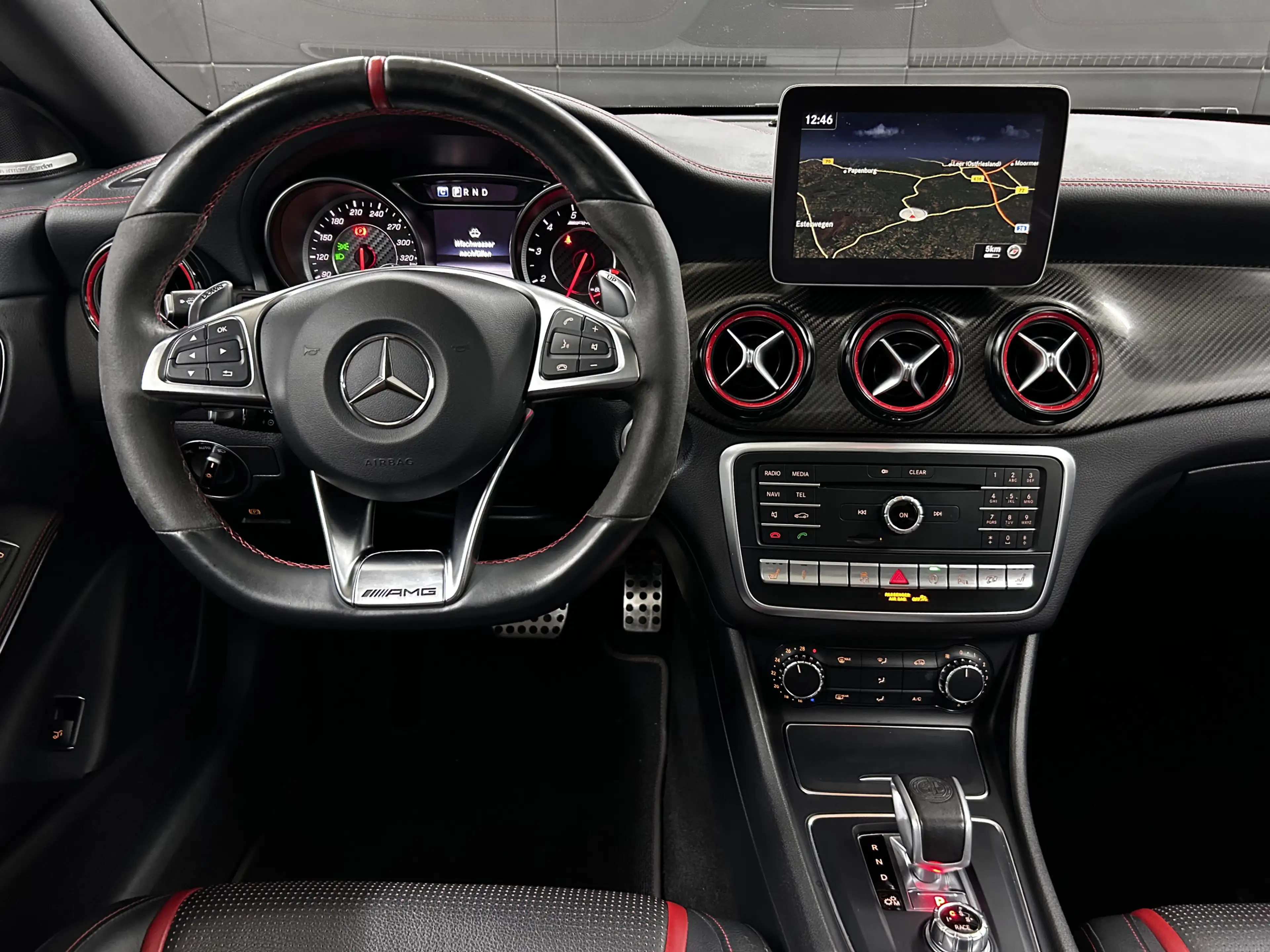 Mercedes-Benz CLA 45 AMG 4Matic+Pano+H&K+Memory — photo 12