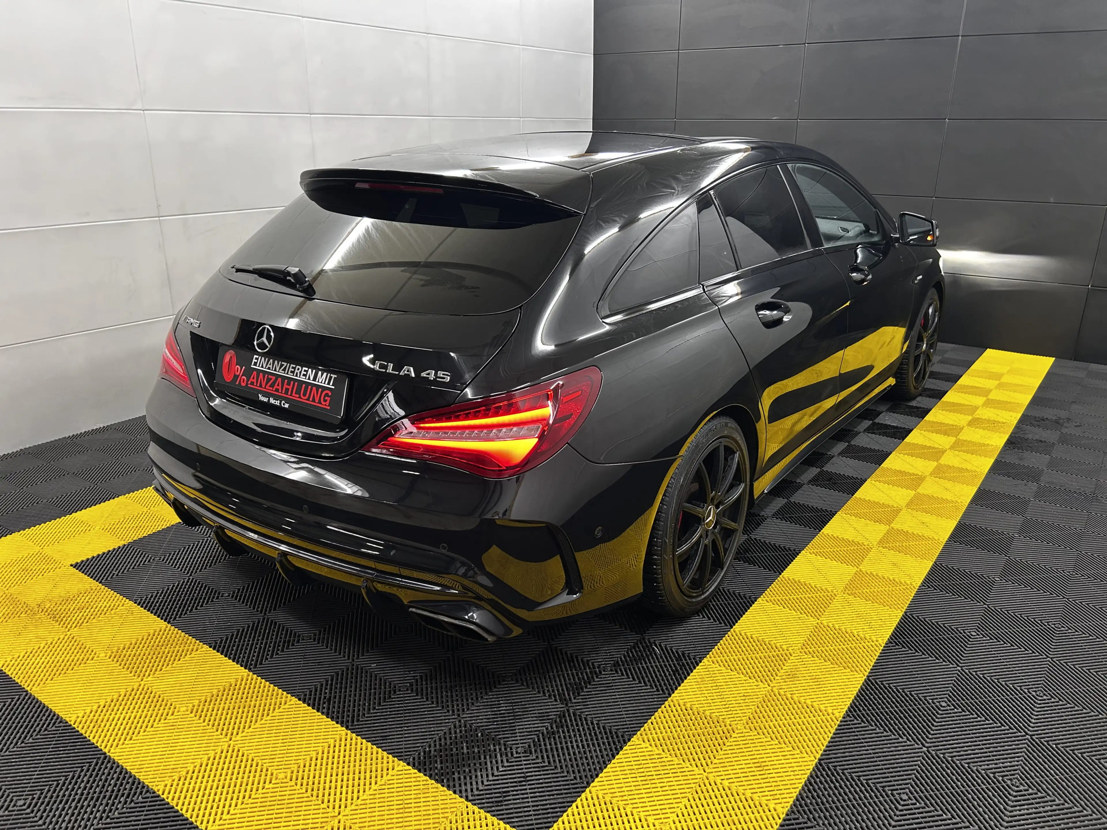 Mercedes-Benz CLA 45 AMG 4Matic+Pano+H&K+Memory — photo 4