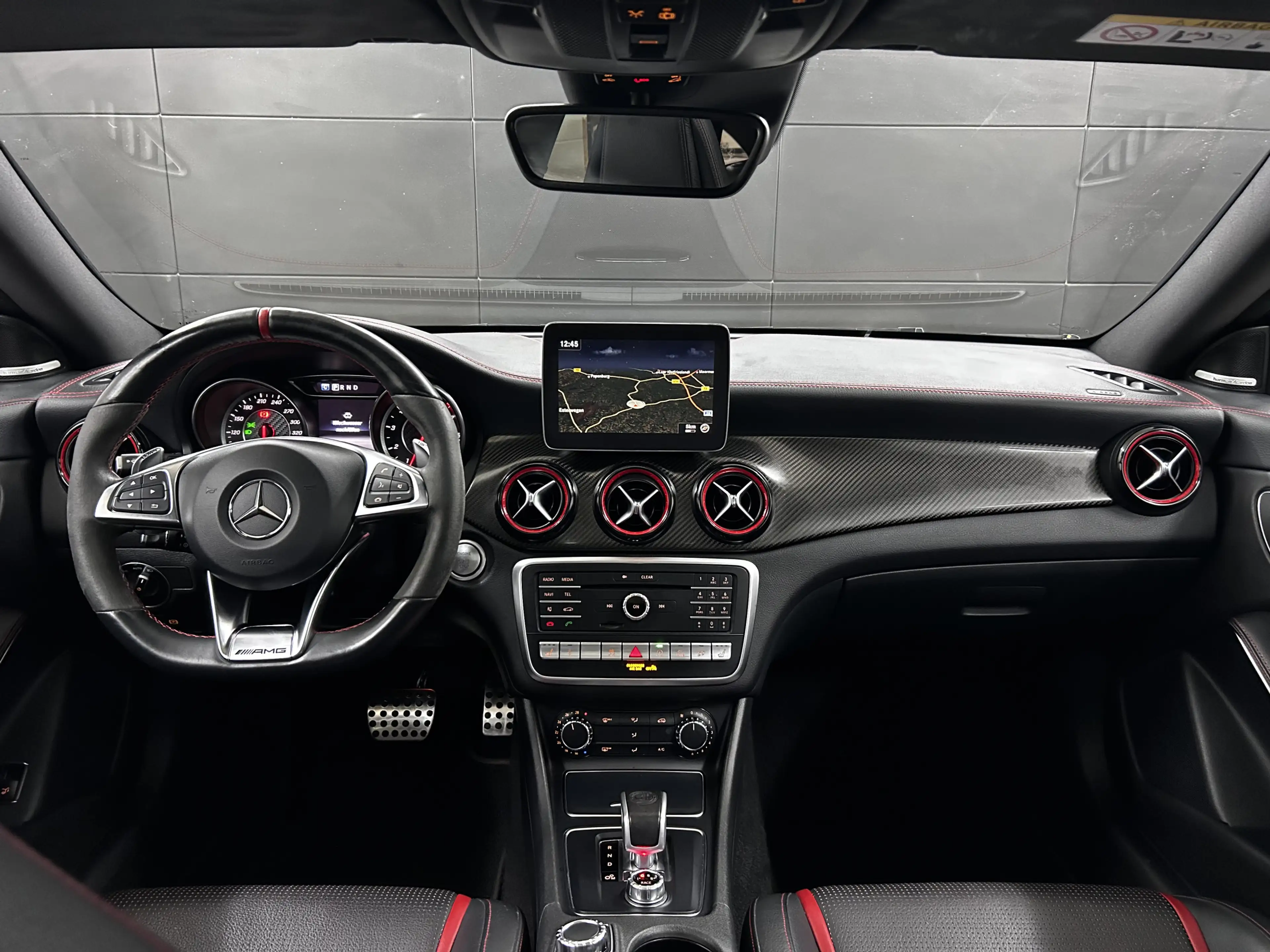 Mercedes-Benz CLA 45 AMG 4Matic+Pano+H&K+Memory — photo 9