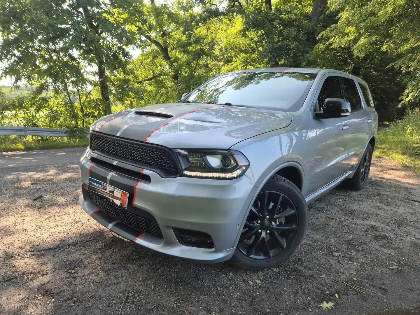 Dodge Durango 5.7l R/T Plus / 7 Sitzer / ACC / 4X4 Stříbrná - 1