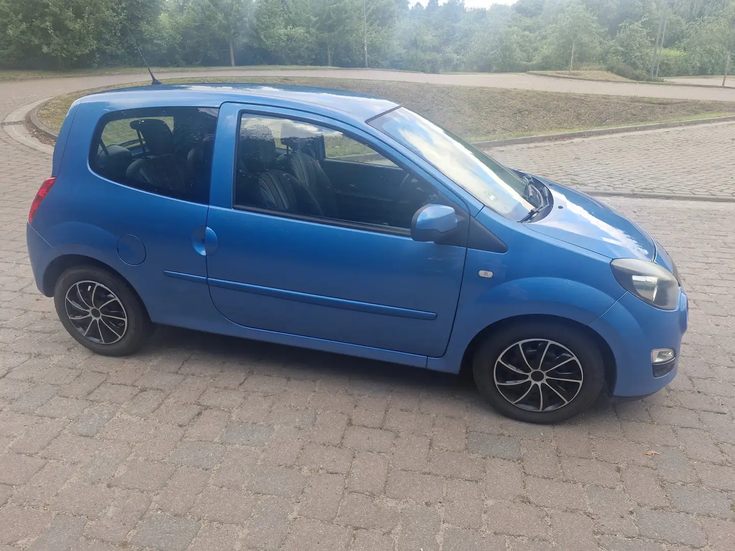 Renault Twingo 1.2 16V 75 Blau - 1